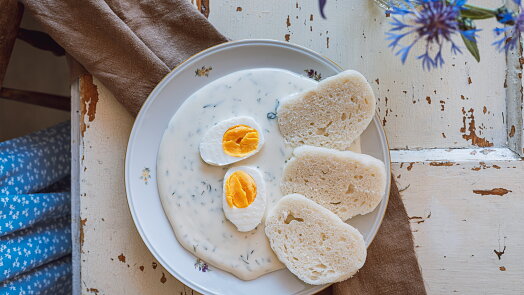 Jak zachránit sraženou omáčku. Pomůže metlička i tyčový mixér, důležitá je i správná teplota