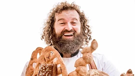 Cukrář Josef Maršálek nám prozradil, kde se bude v létě koupat, co rád peče i proč je podle něj kuchyně „novým obývákem“