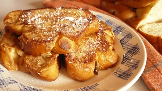 Nebeská vánočka k snídani. Tento úžasný křupavý toast je hotový do 5 minut a uvnitř je jako obláček