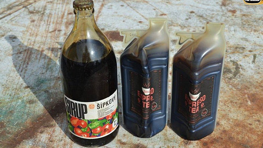 Retro okénko: Expreso tea - čaj ve formě sirupu stával 5,50 Kčs a voněl rumem, i když byl bez alkoholu