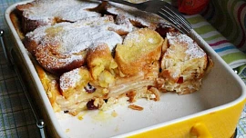 Jak na výbornou jablečnou žemlovku, aby byla uvnitř vláčná a na povrchu křupavá: Pro dokonalý výsledek to chce jeden krok navíc