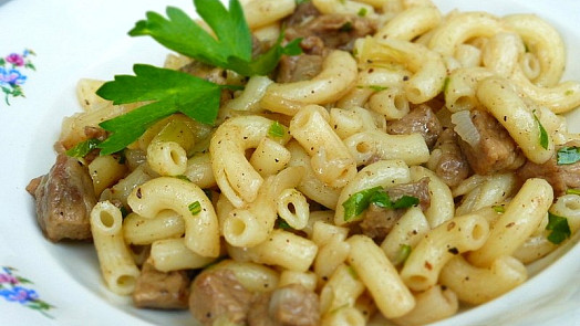 Kolínkoto z jedné pánve připravíte ve třech krocích: Rychlá večeře z pár surovin chutná dobře i druhý den