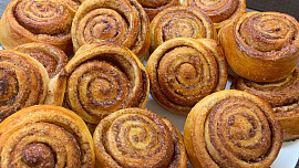 Jednoduché skořicové šneky: Kynuté těsto vylepší jedna ingredience, díky níž budou nadýchané jako obláček