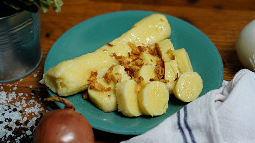Tradiční bramborové knedlíky podle podrobného postupu krok za krokem zvládne snadno každý. Jsou vynikající Tradiční bramborové knedlíky podle podrobného postupu krok za krokem zvládne snadno každý. Jsou vynikající