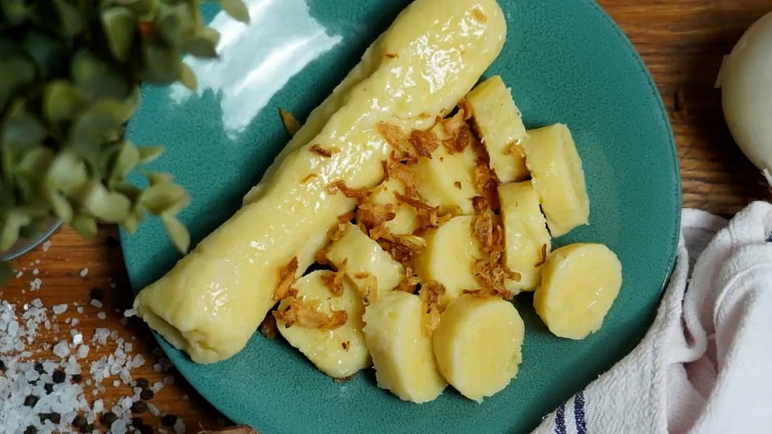 Uvařit dobré bramborové knedlíky není složité, když znáte všechny fígle.