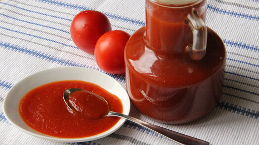 Jak na perfektní domácí kečup? Jedna běžná surovina mu zajistí správnou hustotu i perfektní chuť