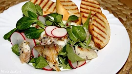 5 večeří z ředkviček: Připravte si svěží pomazánku, grilované či pečené ředkvičky jako přílohu nebo báječnou pikantní polévku