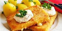 Pochutnejte si k večeři bez výčitek: Dokonalý smažák z horkovzdušné fritézy se nerozteče a báječně křupe