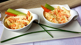 Jak na nejlepší coleslaw: Prosolení zelí, správný poměr dresinku a trik pro dlouhou křupavost