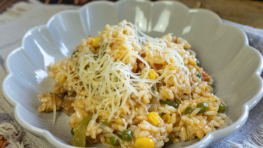 5 večeří do 50 Kč: Rychlá jídla, která zasytí, jsou hotová raz dva a využijete na ně i to, co vám zbylo v lednici