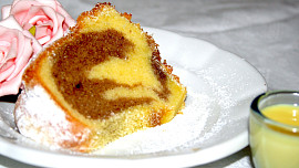 Božská bábovka z vaječňáku: Nadýchaný a vláčný moučník, který navodí a připomene pocit sváteční pohody