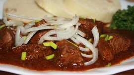 Osm rychlých a snadných tipů, jak zahustit guláš. Takhle bude chutnat líp než v hospodě