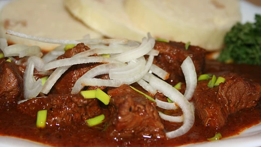 Osm rychlých a snadných tipů, jak zahustit guláš. Takhle bude chutnat líp než v hospodě