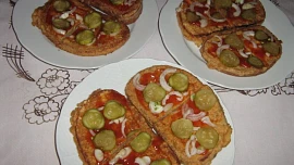 Jak na chleba ve vajíčku? Aby byl perfektní, potřebujeme dobře ochucená vajíčka a správně rozehřátý olej Jak na chleba ve vajíčku? Aby byl perfektní, potřebujeme dobře ochucená vajíčka a správně rozehřátý olej