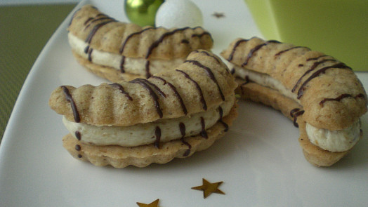 Lehký krém do lineckého, košíčků i dortů: Díky mouce je hladký, drží tvar a lze ho libovolně ochutit. Snazší už to nebude