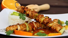 5 rychlých receptů z kuřecích prsou: Připravíme je s těstovinami, na špejli nebo v tortile a nebude to ani trvat dlouho