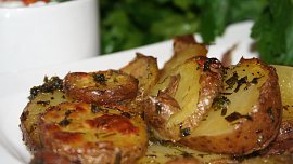 Z obyčejných brambor připravíte křupavou hvězdu talíře: Rozhoduje předvaření i správná teplota