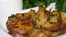 Z obyčejných brambor připravíte křupavou hvězdu talíře: Rozhoduje předvaření i správná teplota