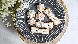 Boží milosti byly v minulosti lidovou obdobou hostií. Jak je připravit, aby byly krásně křehké a křupavé