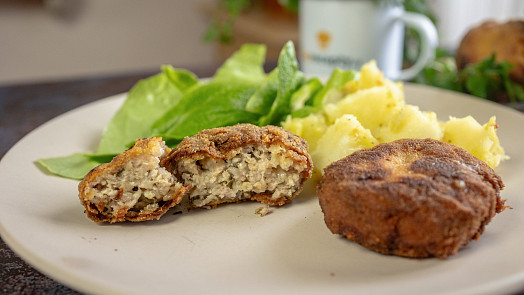 Vynikající holandský řízek, který se nerozpadne: Jeden detail rozhoduje o jeho šťavnatosti i o dokonalém tvaru