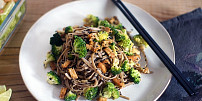 Znáte japonské pohankové „špagety“ soba? Zkuste si je připravit podle našeho receptu!