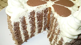Brněnský točený dort jako z cukrárny. Podle receptu z 50. let od kuchařky Jozy Břízové se vám určitě povede