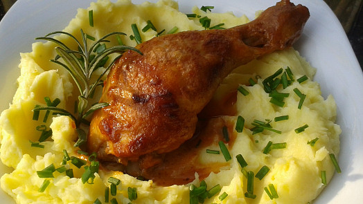 Kuře pečené v podmáslí: Jednoduchý fígl, díky kterému maso získá luxusně šťavnatou podobu. Budete ho milovat