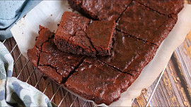 Zdravější brownies se obejdou bez pšeničné mouky, přidaného cukru i másla. Nikdo nepozná, že jsou z avokáda