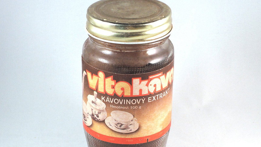 Retro okénko: Vitakáva stála 6 Kčs. Za „socíku“ se pila místo kávy a vyrábí se dodnes
