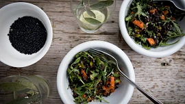 Jak dlouho namáčet luštěniny? Nejvíce času potřebují fazole a cizrna, bez namáčení se obejdou červená čočka a loupaný hrách