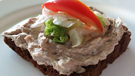 Nejlepší rybičková pomazánka jako od babičky: Sardinky v hlavní roli a chuť, která nikdy nezklame