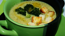 Fantastická brokolicová polévka s čedarem. Jak ji uvařit, aby chutnala božsky?