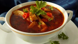 Pikantní dršťková polévka: Díky chilli papričce krásně zahřeje a dostatek česneku jí dá ten správný hospodský říz