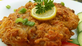 Jak se v kuchyni zbavit zápachu ze smažení? Pomůžou ocet, skořice nebo aviváž!