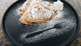 Jakou mouku na palačinky? Jen s jednou budou jemné, tenké, s dokonale křupavými okraji a ještě půjdou snadno zabalit