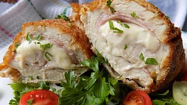 Telecí nebo kuřecí cordon bleu? Vepřová šunka a kvalitní sýr jsou podmínkou dokonale vyladěné chuti