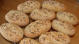 Je žitné pečivo skutečně zdravější? Podívali jsme se na nejčastější mýty a omyly