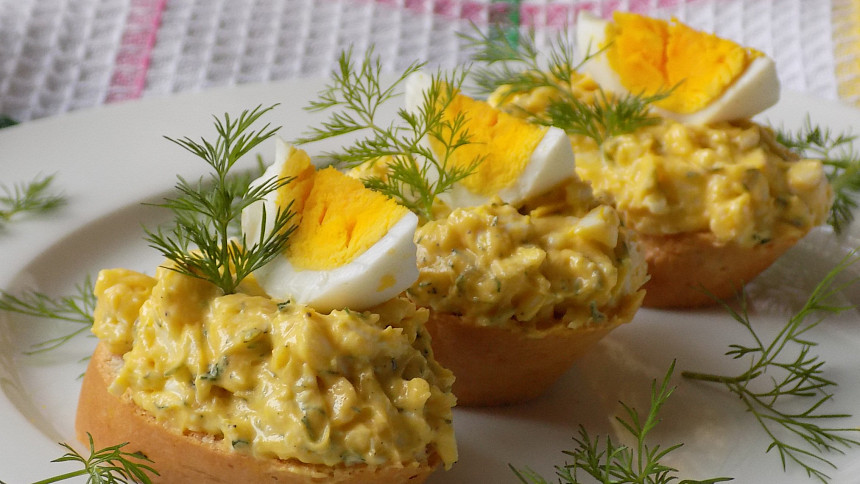 Krémová pomazánka je hvězdou každé party.