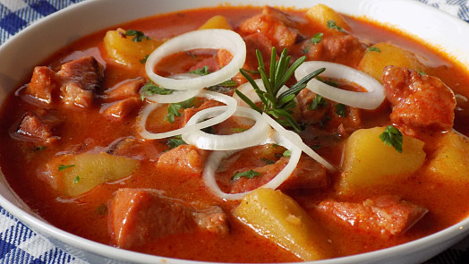 Jak zmírnit pálivost omáčky? Pomohou nejen mléčné výrobky, ale i další suroviny, u nichž byste to možná nečekali