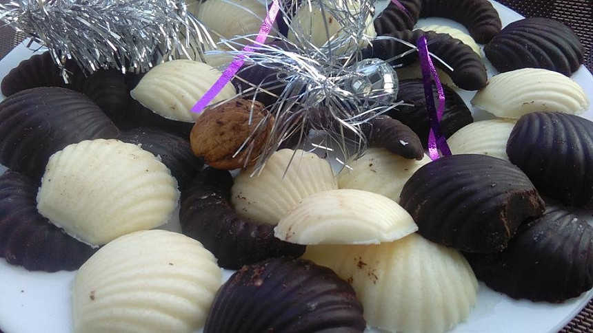 Retro okénko: Domácí čokoláda z formiček připomene dětství z éry socializmu. Kakaová cukrovinka ale frčí dodnes