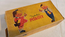 Retro okénko: Dětské kulaté piškoty stávaly 3,40 Kčs. Nejoblíbenější ale byly ty podlouhlé ze Slovenska se slavným obalem