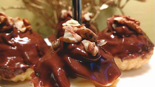 Vanilkový pudinkový krém do cukroví: Hedvábně jemný, hladký a voňavý vylepší linecké, košíčky i slepované ořechy