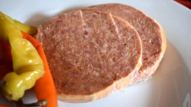 Retro okénko: Vzpomínáte na lančmít? I dnes se vyrábí podle norem z roku 1989. Víme, kde ho sehnat a kolik za něj zaplatíte