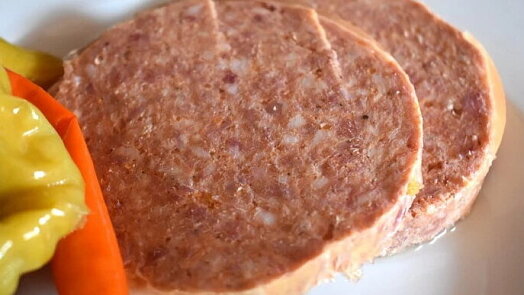 Lesní hamburger z lančmítu: Levný a snadný recept, který zvládnete na víčku z ešusu