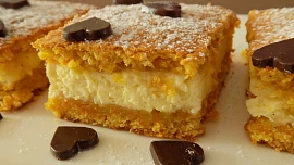 Mrkvové řezy s tvarohem: Jemný, lahodný a neuvěřitelně vláčný moučník skvěle dochutí a navoní směs koření