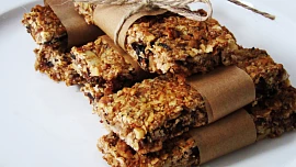 Domácí jablečné müsli tyčinky: Voňavá dobrota pro děti i jejich maminky