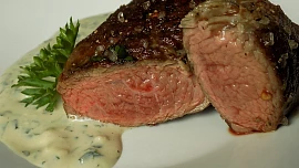 Slavné omáčky: Jak připravit béarnskou omáčku?  Potřebujete hlavně víno a žloutky!