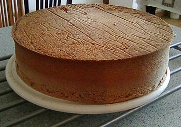 Recept na univerzální dortový korpus podle Mirka: Jiný už nedělám, svěřují se hospodyňky na internetu