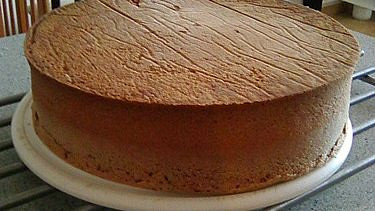Recept na univerzální dortový korpus podle Mirka: Jiný už nedělám, svěřují se hospodyňky na internetu