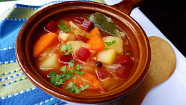 10 nejlepších receptů na „zeštíhlující“ polévky: Najezte se, zahřejte se a zhubněte!